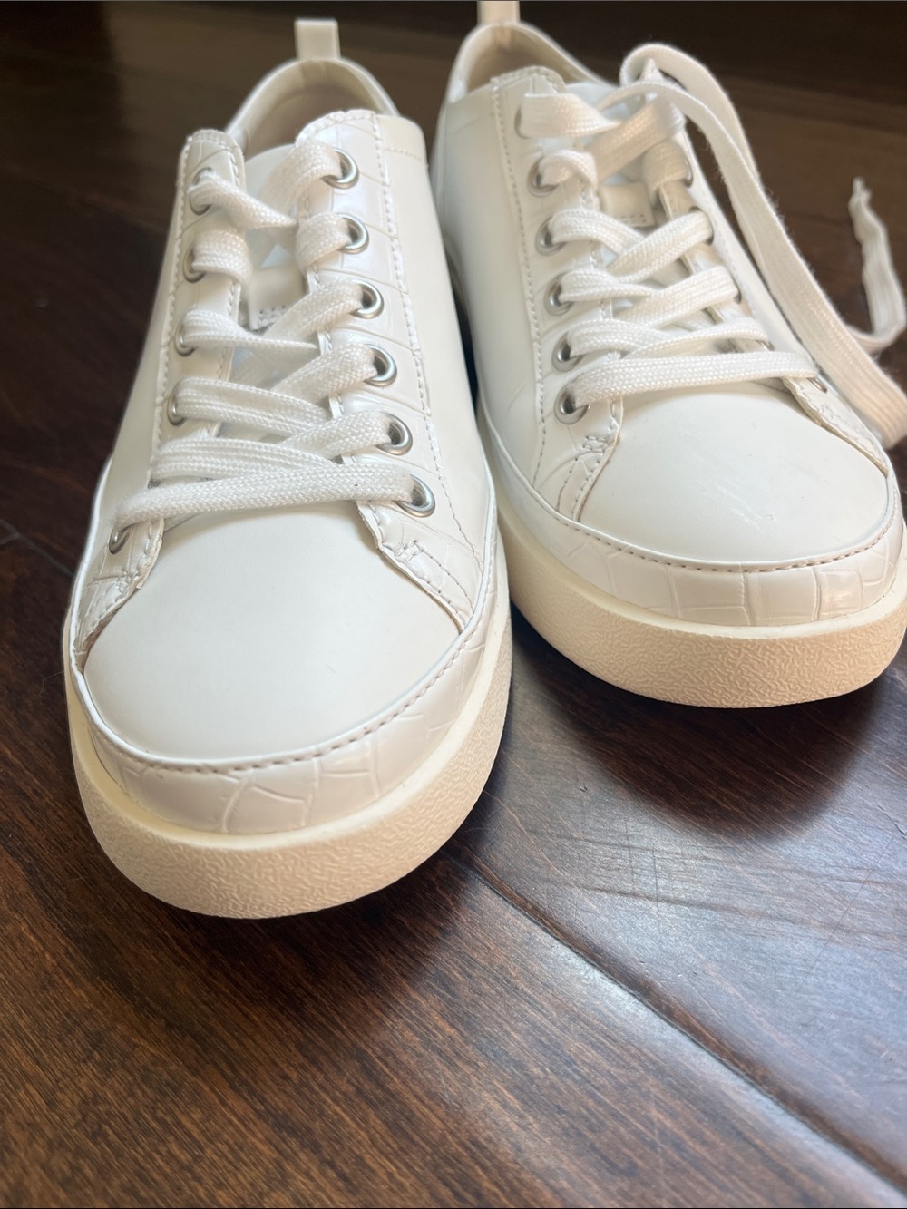 Vionic Classic White Leather Low-Top Sneakers - Picture 13 of 15